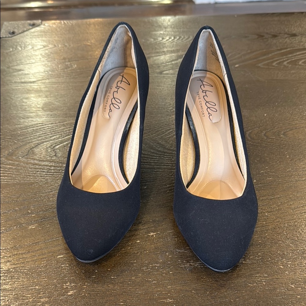 Abella Black Heels Classic Pumps